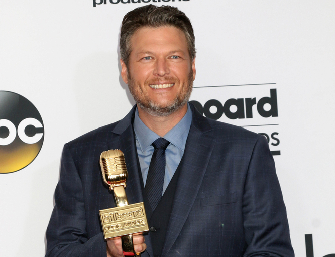 BTS Akan Tampil di Final The Voice, Blake Shelton Sebut Musik BTS “Berbahaya” BTS Akan Tampil di Final The Voice, Blake Shelton Sebut Musik BTS “Berbahaya”