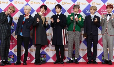 BTS Raih Penghargaan Boyband Terbaik BTS Raih Penghargaan Boyband Terbaik