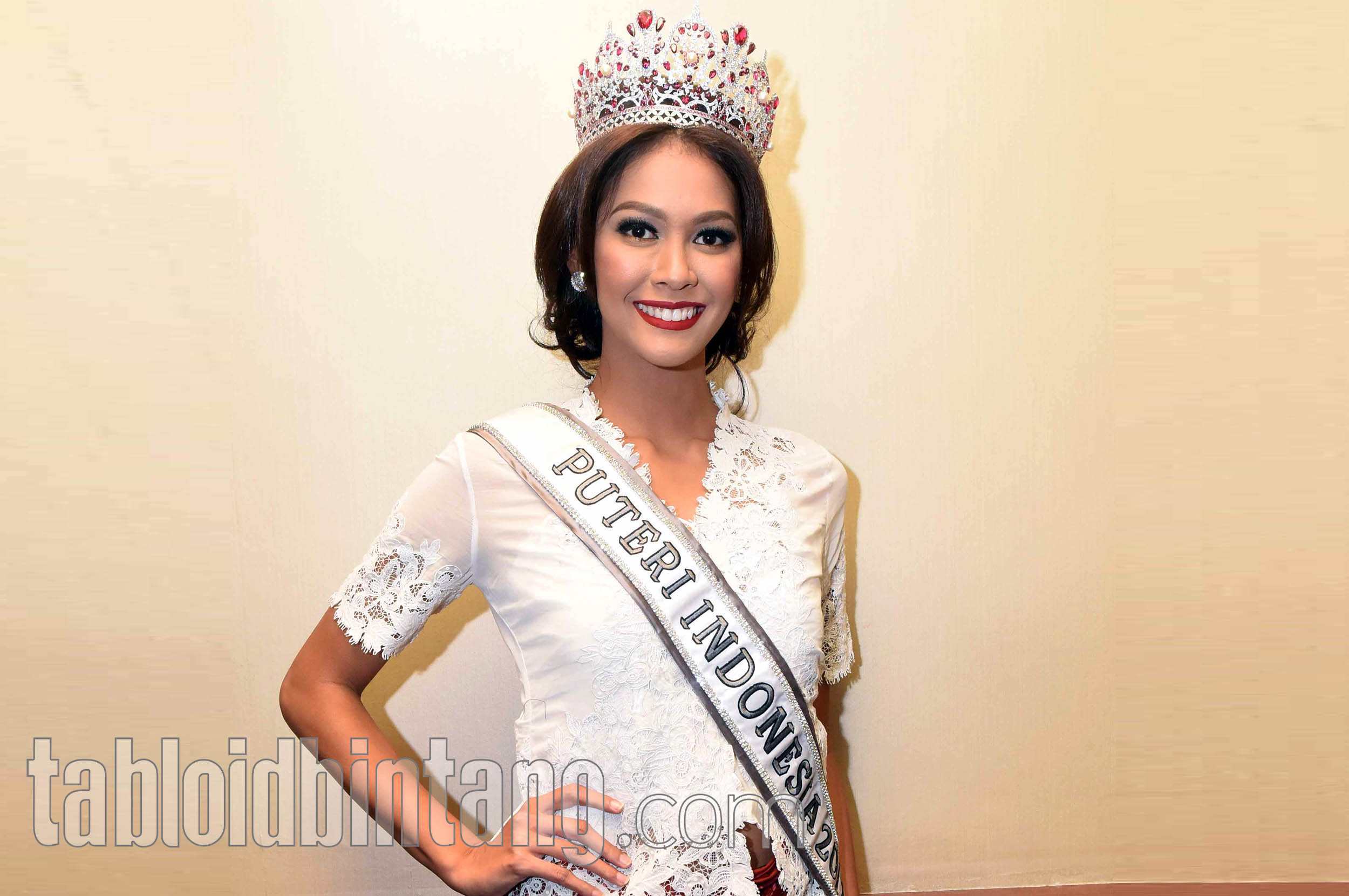Bunga Jelitha Ibrani Wakili Indonesia di Ajang Miss Universe 2017