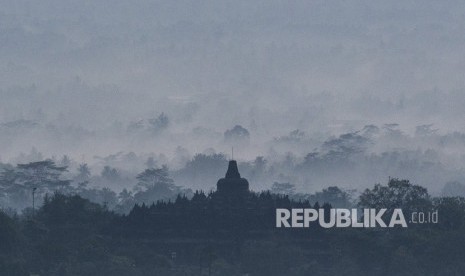 Ribuan Lampion Iringi Malam Tahun Baru di Borobudur Ribuan Lampion Iringi Malam Tahun Baru di Borobudur