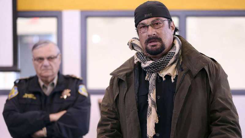 Steven Seagal Dukung Khabib Hajar Rekan McGregor Steven Seagal Dukung Khabib Hajar Rekan McGregor