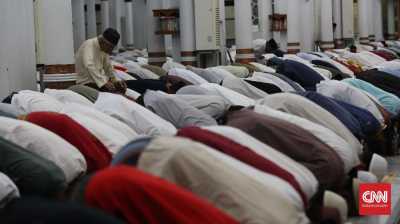 Masjid Agung di Tengah Kota Katolik Vatikan