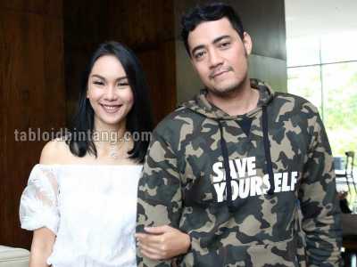 Mantan Istri Deddy Corbuzier Gandeng Pacar Baru