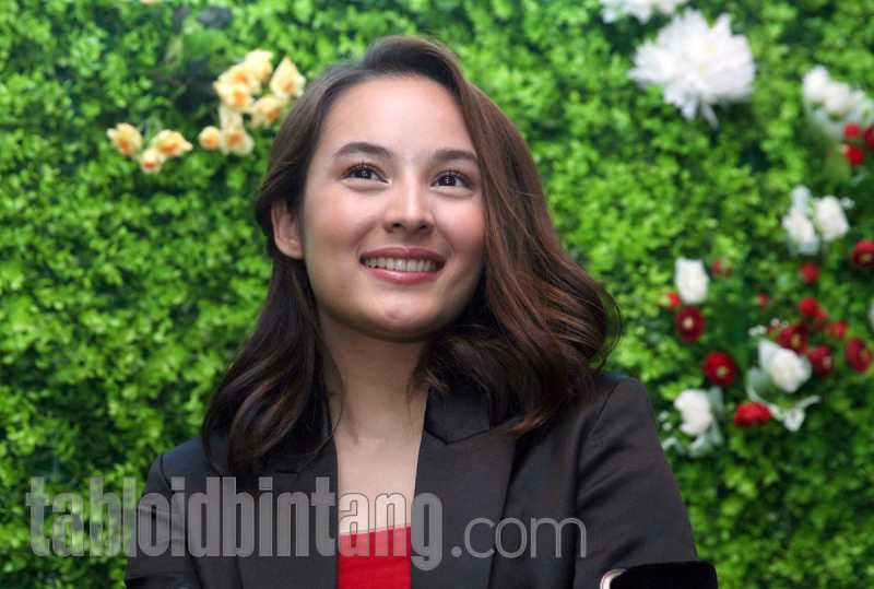 Bersandar Mesra di Bahu Chelsea Islan, Daffa Wardhana Disebut Netizen Mirip Adik