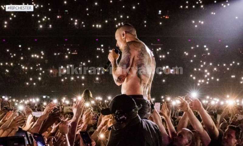 Mengenang Chester Bennington, Linkin Park Siapkan Konser Spesial Mengenang Chester Bennington, Linkin Park Siapkan Konser Spesial