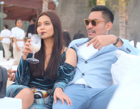 Citra Scholastika - Robby Purba Foto Mesra di Bali, Netizen Baper Citra Scholastika - Robby Purba Foto Mesra di Bali, Netizen Baper