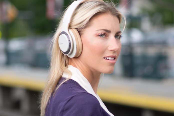 Cleer Enduro 100: Headphone Nirkabel dengan Daya Tahan Baterai Hingga 100 Jam Cleer Enduro 100: Headphone Nirkabel dengan Daya Tahan Baterai Hingga 100 Jam