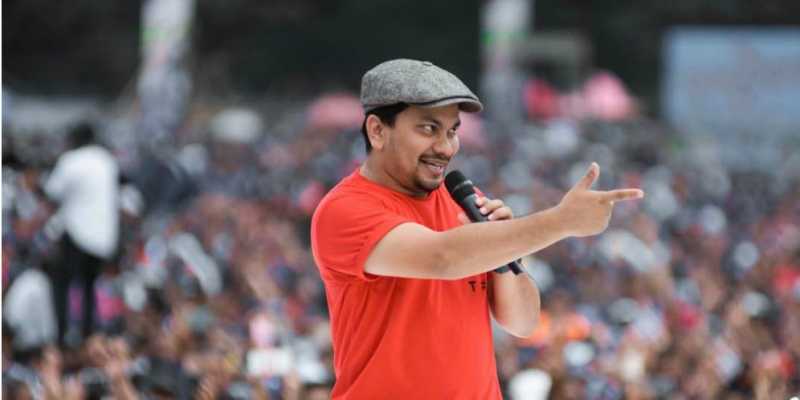 Tompi Nge-Tweet Kondisi Setnov, Komentar Netizen Bikin Ngakak Tompi Nge-Tweet Kondisi Setnov, Komentar Netizen Bikin Ngakak