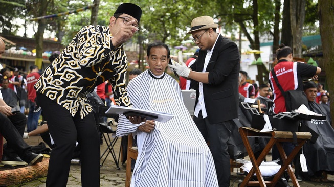 Ada Apa di Balik Banyaknya Juru Pangkas Rambut Asli Garut? Ada Apa di Balik Banyaknya Juru Pangkas Rambut Asli Garut?