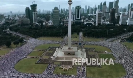 Film 212 Jadi Penyejuk di Tengah Teror Bom Surabaya Film 212 Jadi Penyejuk di Tengah Teror Bom Surabaya