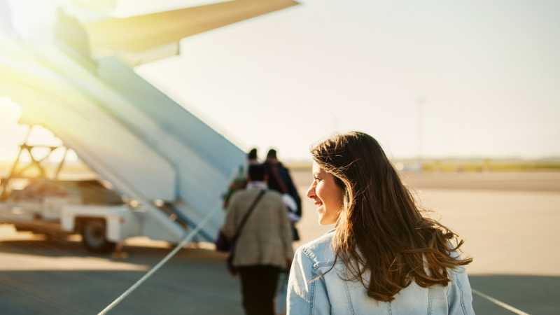 7 Tips Hindari Salah Kostum Saat Traveling Menggunakan Pesawat 7 Tips Hindari Salah Kostum Saat Traveling Menggunakan Pesawat