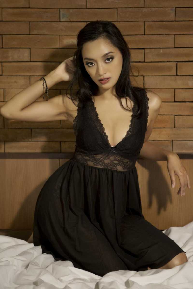 Si Pencuri Perhatian, Asmara Abigail Si Pencuri Perhatian, Asmara Abigail