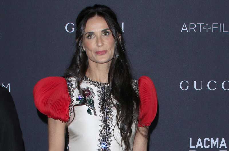 Masih Menawan di Usia 56, Demi Moore Tampil Telanjang di Sampul Harpers Bazaar