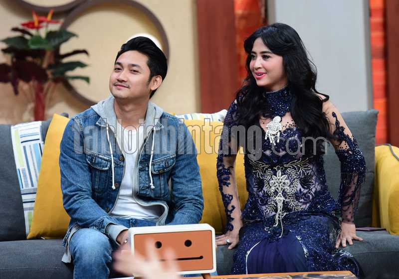 Dewi Perssik Jawab Tudingan Merebut Suami Orang Dewi Perssik Jawab Tudingan Merebut Suami Orang