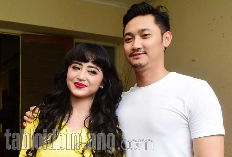 Angga Wijaya Dituding Matre, Dewi Perssik Membela Angga Wijaya Dituding Matre, Dewi Perssik Membela