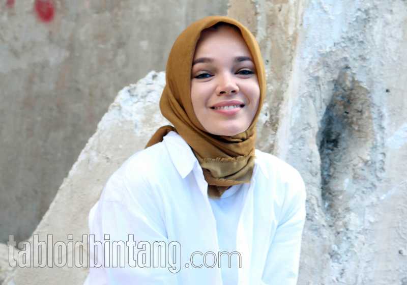 Dewi Sandra dan Suami Ingin Adopsi Anak, Tapi.. Dewi Sandra dan Suami Ingin Adopsi Anak, Tapi..