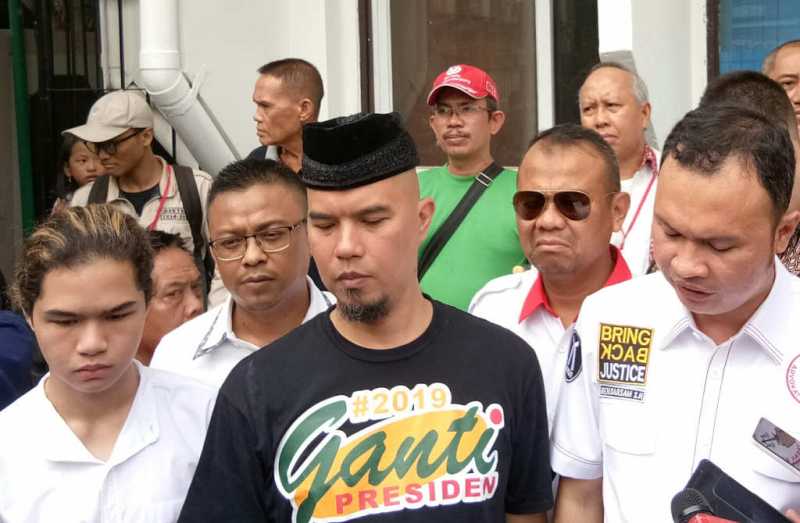 Al Ghazali dan Alyssa Daguise Sering Liburan Berdua, Begini Kata Ahmad Dhani Al Ghazali dan Alyssa Daguise Sering Liburan Berdua, Begini Kata Ahmad Dhani
