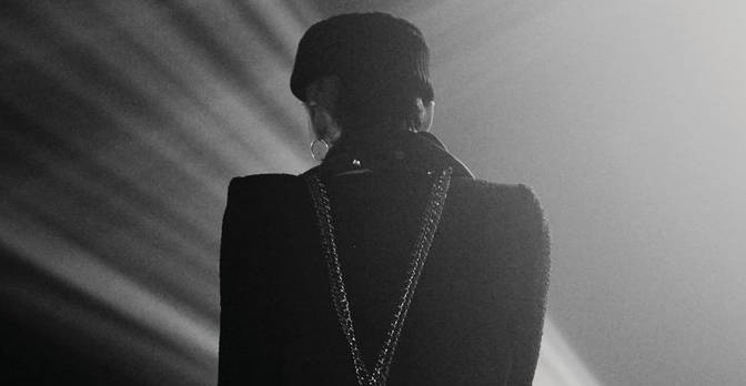 G-Dragon Muncul Lagi di Instagram Setelah Setahun Rehat