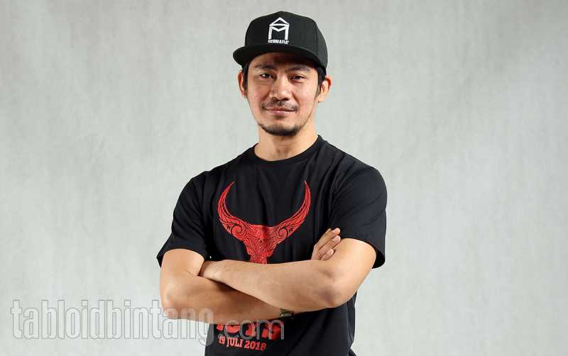 Syuting Buffalo Boys, Donny Alamsyah Kesulitan Menunggang Kuda