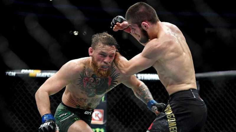 UFC Hukum McGregor Sebulan Usai Dikalahkan Khabib UFC Hukum McGregor Sebulan Usai Dikalahkan Khabib