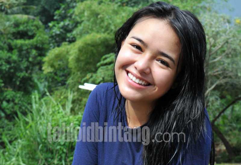Amanda Manopo Bantah Selingkuh dari Esa Sigit Amanda Manopo Bantah Selingkuh dari Esa Sigit