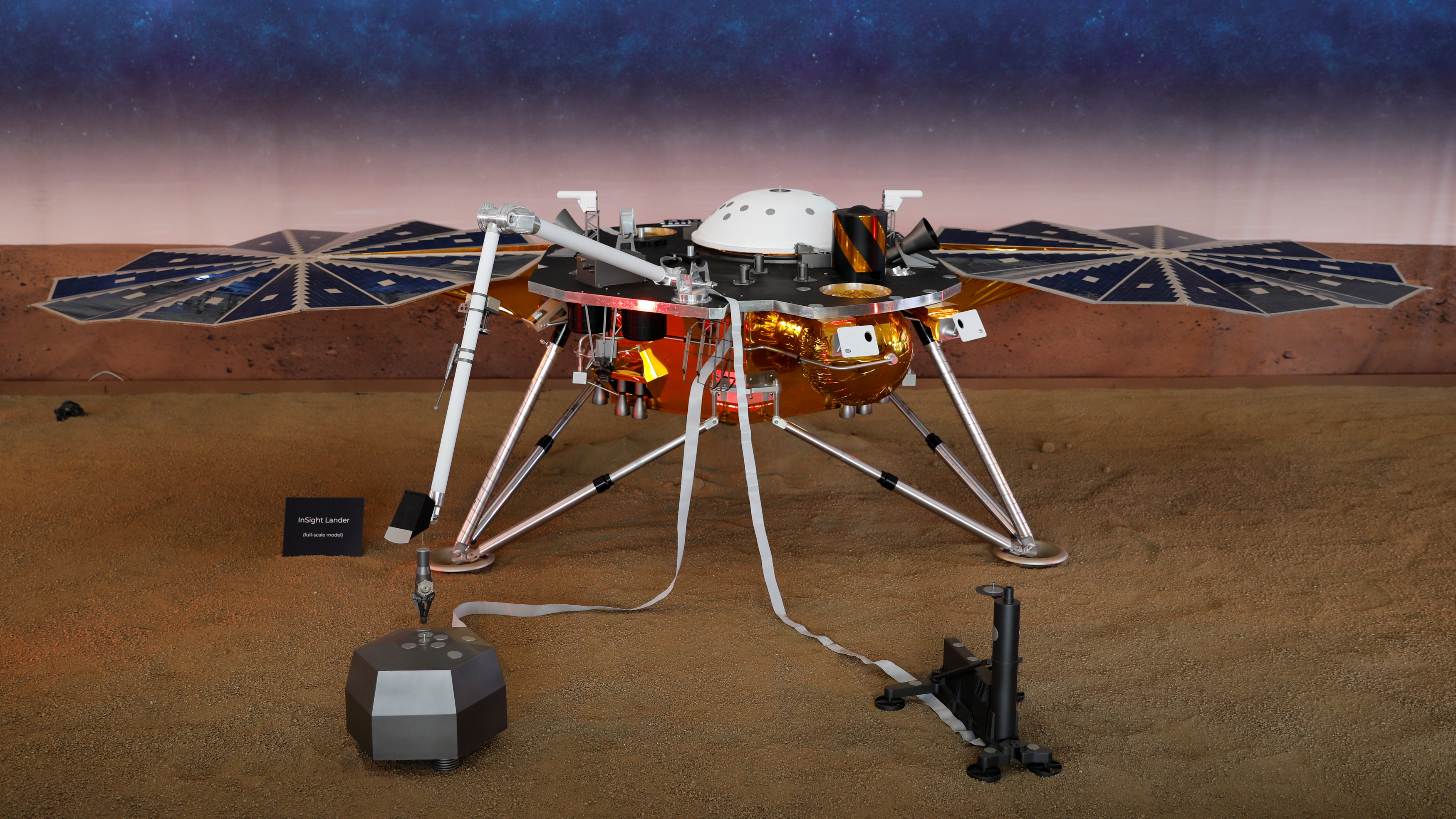 Lewati Teror 7 Menit, Robot InSight NASA Sukses Mendarat di Mars