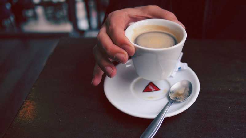 5 Minuman Pengganti Kopi yang Tak Kalah Berenergi 5 Minuman Pengganti Kopi yang Tak Kalah Berenergi
