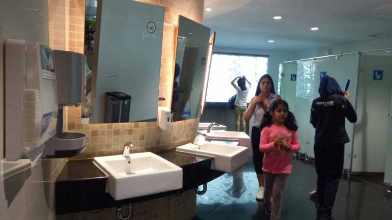 Benda Paling Kotor di Bandara Ternyata Tak Berada di Toilet Benda Paling Kotor di Bandara Ternyata Tak Berada di Toilet