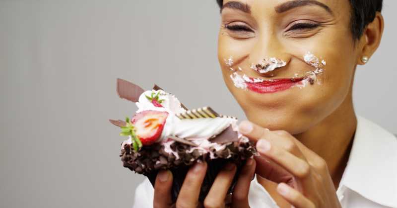 Cara Makan Cupcake yang Benar Cara Makan Cupcake yang Benar
