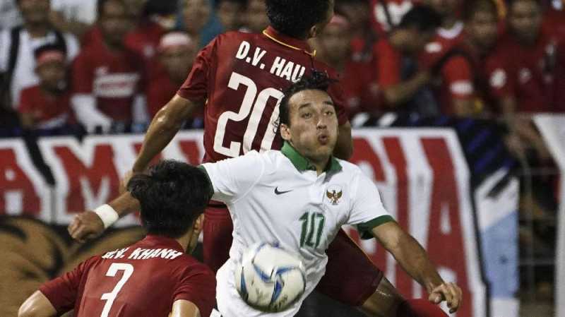 Ezra Walian Tertarik Main di Liga Thailand Ezra Walian Tertarik Main di Liga Thailand