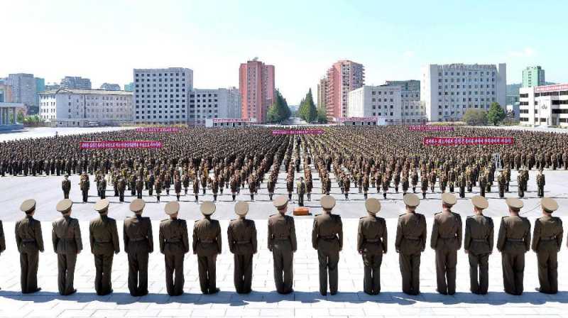 Trump Ancam Hancurkan Kim Jong Un di Twitter Trump Ancam Hancurkan Kim Jong Un di Twitter