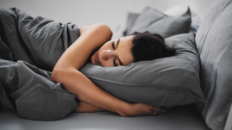 5 Penyebab Anda Berkeringat saat Tidur di Malam Hari 5 Penyebab Anda Berkeringat saat Tidur di Malam Hari