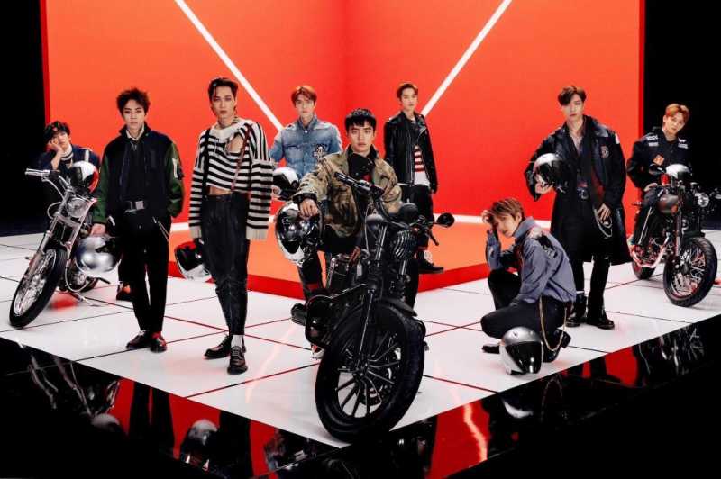 Video Musik Gunakan Tema Pengendara Motor, Tak Ada Personel EXO Punya SIM Motor Video Musik Gunakan Tema Pengendara Motor, Tak Ada Personel EXO Punya SIM Motor