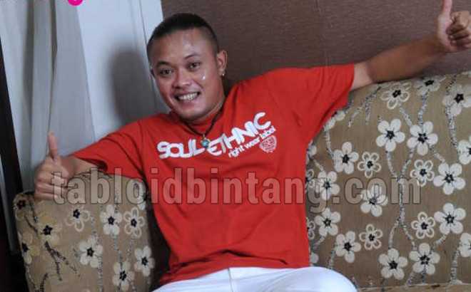 Ucapkan Selamat Puasa, Tanda Pagar yang Dibuat Sule Jadi Sorotan Ucapkan Selamat Puasa, Tanda Pagar yang Dibuat Sule Jadi Sorotan