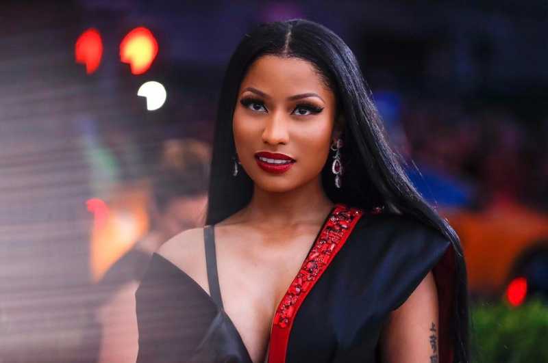 Nicki Minaj Penuhi Tantangan Fans di Twitter Nicki Minaj Penuhi Tantangan Fans di Twitter