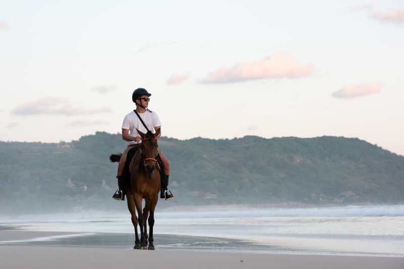 Berlibur di Nihi Sumba Island ala Nicholas Saputra Berlibur di Nihi Sumba Island ala Nicholas Saputra