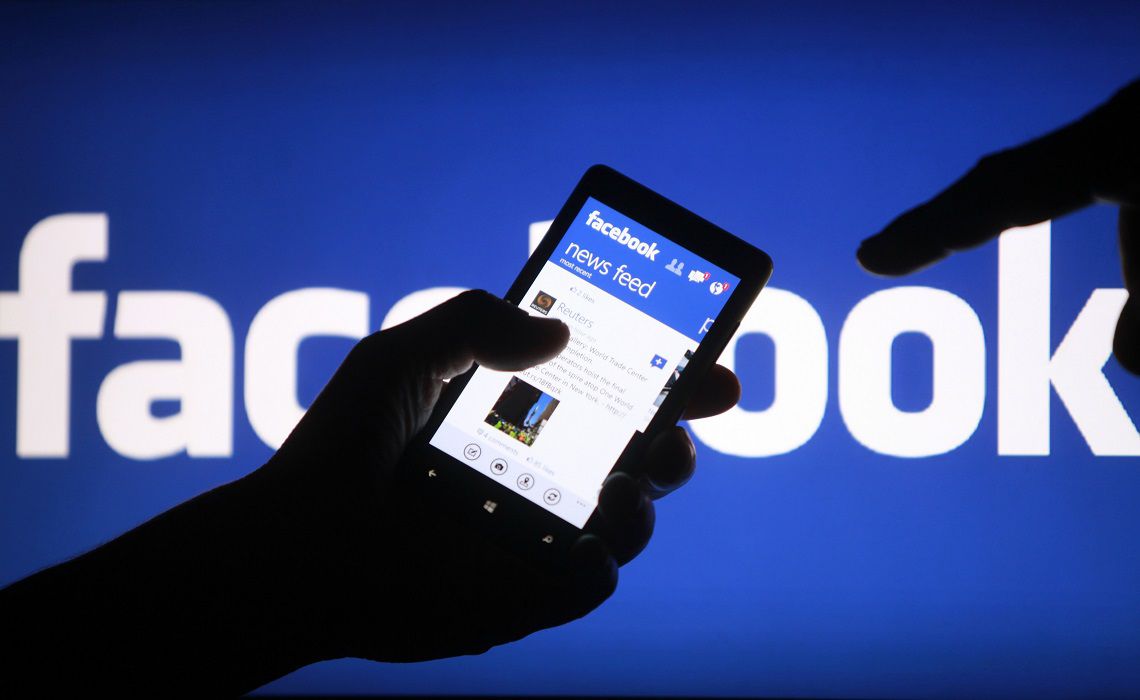 Facebook Bantah Perintah Pakai Android Gara-gara Tim Cook