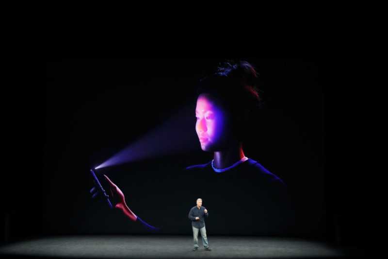 Gara-gara Face ID, Pria Ini Pukul Wanita Penjaga Toko Gara-gara Face ID, Pria Ini Pukul Wanita Penjaga Toko