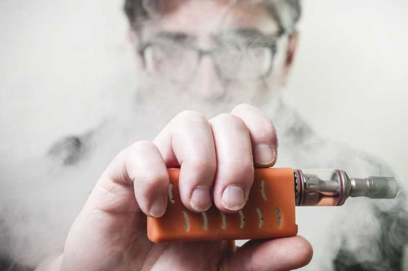 Apa Kandungan di Dalam Vape, dan Apakah Berbahaya Bagi Tubuh?