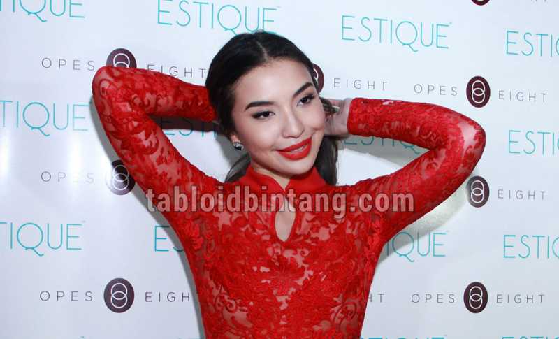 Manohara Bicara Soal Hubungannya dengan Zack Lee