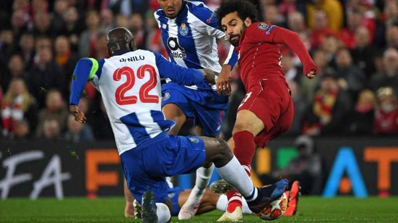 Lawan Porto, Salah Lolos dari Kartu Merah di Liga Champions Lawan Porto, Salah Lolos dari Kartu Merah di Liga Champions