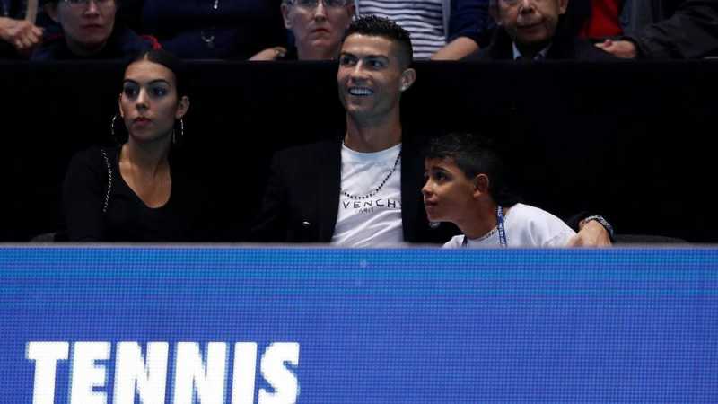 Lelang Koleksi Pertama Mobil Ronaldo Dibuka Rp330 Juta Lelang Koleksi Pertama Mobil Ronaldo Dibuka Rp330 Juta