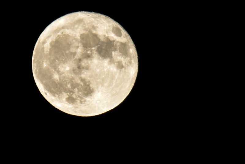 Siap-siap Akan Ada Supermoon Besok Malam Siap-siap Akan Ada Supermoon Besok Malam