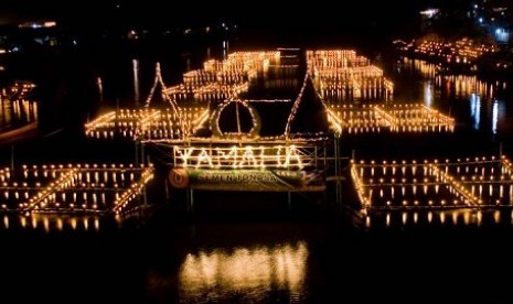 Warga Gorontalo Rayakatan Tradisi Tumbilotohe Warga Gorontalo Rayakatan Tradisi Tumbilotohe