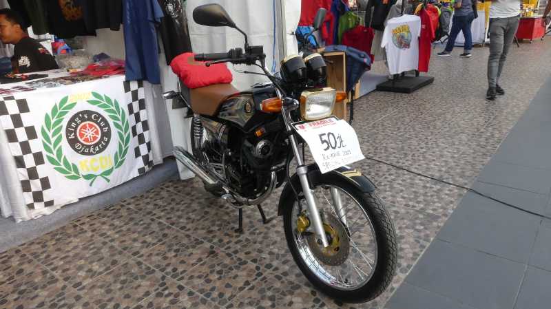 Yamaha RX King Warna Emas Dijual Rp 50 Juta, Minat? Yamaha RX King Warna Emas Dijual Rp 50 Juta, Minat?
