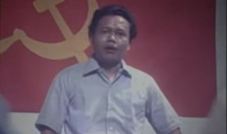 Bendera Palu Arit Dicopot dari Sebuah Kafe di Jaksel Bendera Palu Arit Dicopot dari Sebuah Kafe di Jaksel
