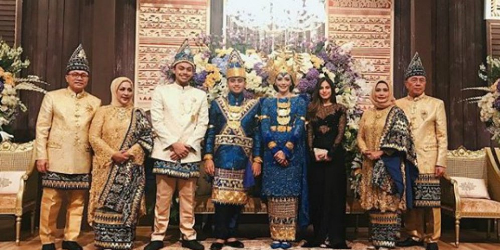 Foto Bareng SBY dan Amien Rais, Busana Valerie Thomas Disorot