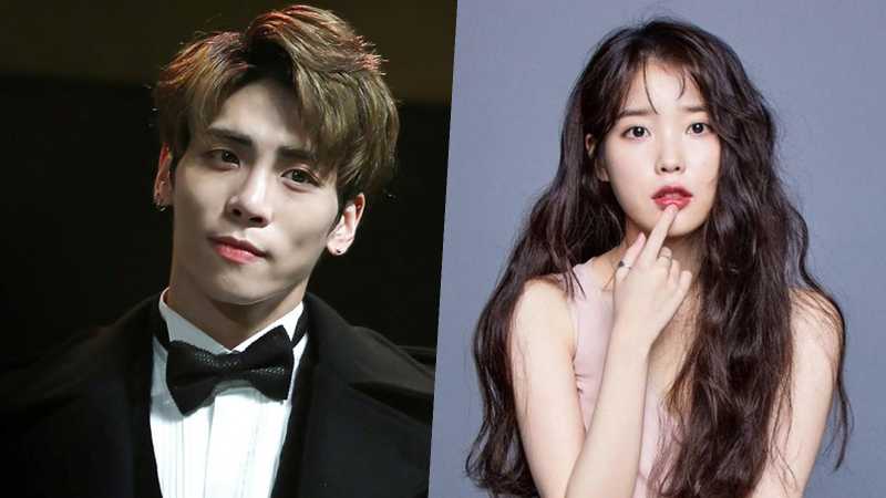 IU Persembahkan Lagu untuk Jonghyun SHINee di Konser Solonya IU Persembahkan Lagu untuk Jonghyun SHINee di Konser Solonya