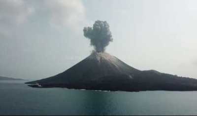 Gunung Anak Krakatau Alami 348 Kali Letusan