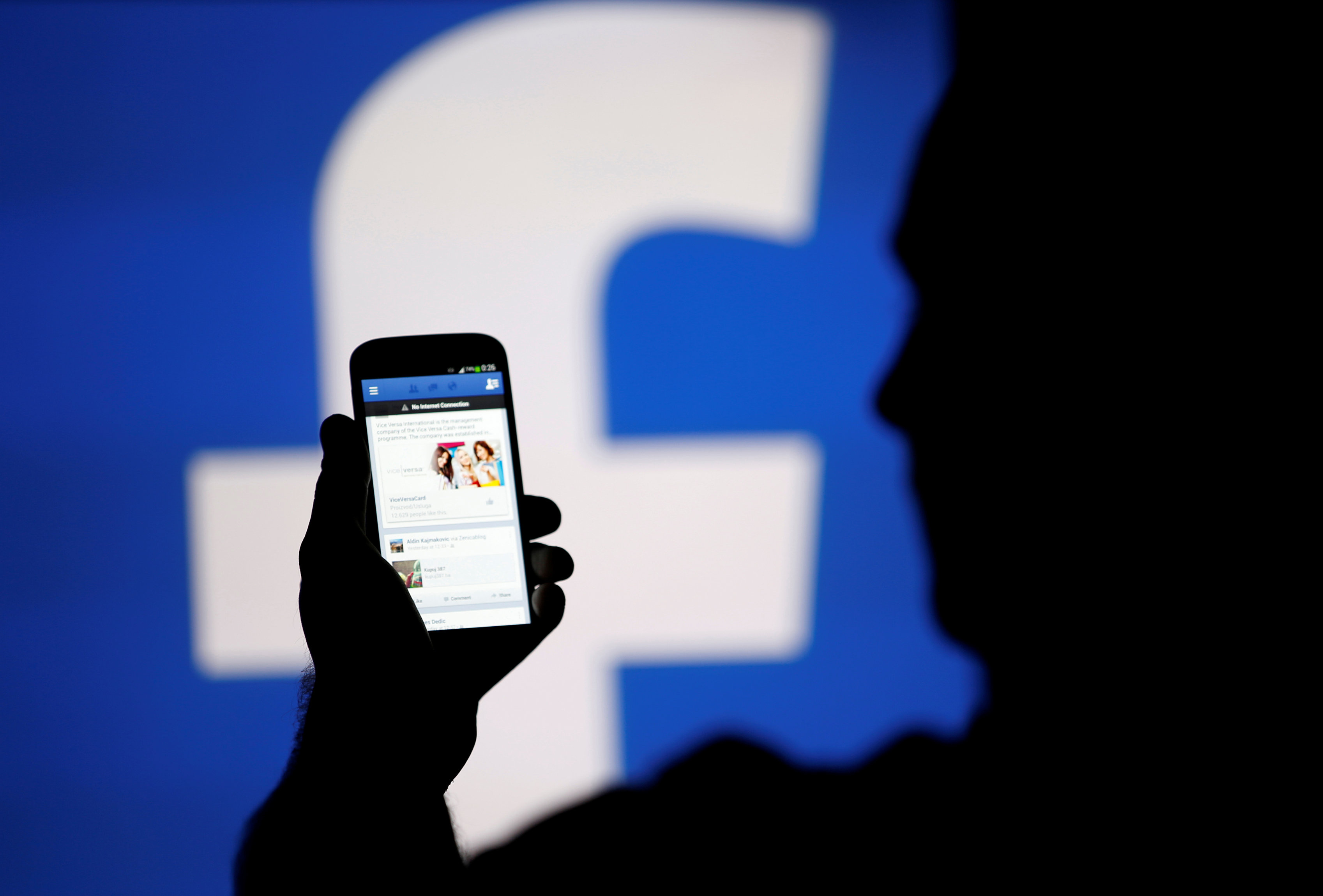 Waspada, Beredar Gambar Porno di Facebook untuk Curi Password